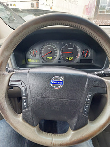 VOLVO XC 70 (6 foto / 12)
