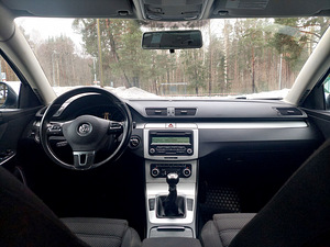 VOLKSWAGEN PASSAT 4MOTION (13 фото из 15)