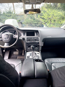 AUDI Q7 S-LINE (4 foto / 5)