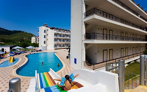 ARES BLUE HOTEL (EX.LARISSA BLUE) (4 foto / 10)