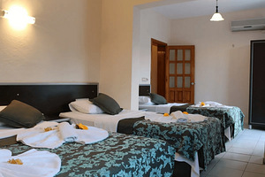 HOTEL GOLD STONE (4 foto / 6)