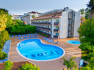 OJI BEACH HOTEL (3 фото из 10)