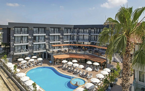 CLOVER MAGIC PARK SIDE HOTEL (4 foto / 10)