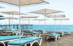 BESO BEACH HOTEL (5 foto / 10)