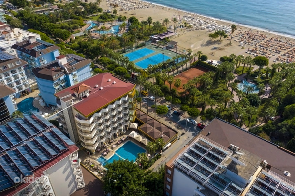 RIVIERA HOTEL & SPA