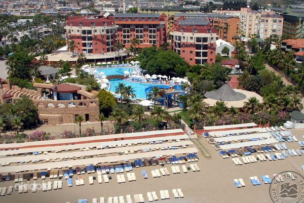 PALMERAS BEACH HOTEL