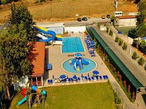 BLUE FISH HOTEL (3 фото из 10)