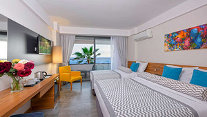 FLORIA BEACH (2 foto / 10)