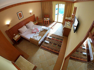 ROMANCE REGENCY CLUB (7 foto / 9)