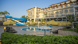 L’OCEANICA BEACH RESORT HOTEL (3 foto / 10)