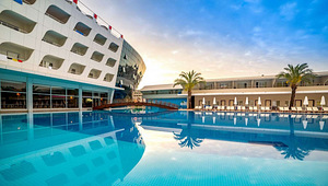 TRANSATLANTIK HOTEL & SPA (1 foto / 10)