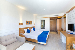 JASMIN BEACH HOTEL (8 фото из 10)