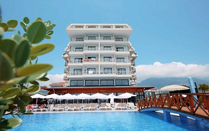 SAMI BEACH HOTEL (2 foto / 10)