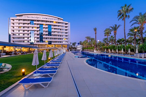 PORTO BELLO RESORT & SPA (4 foto / 10)