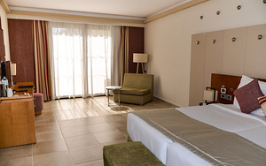 CORAL SEA IMPERIAL SENSATORI RESORT (9 foto / 10)