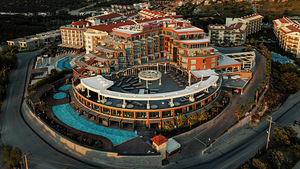 QLUSIVE HOTEL (2 foto / 10)