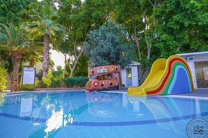 LATANYA PARK RESORT (7 foto / 10)