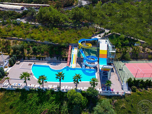 BLUE DREAMS RESORT (2 foto / 10)