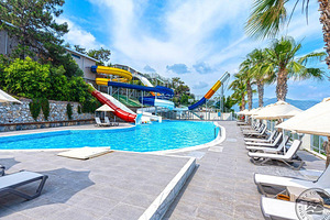 BLUE DREAMS RESORT (9 foto / 10)