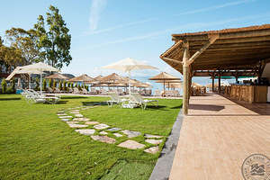 BELLAZURE HOTEL (2 foto / 10)