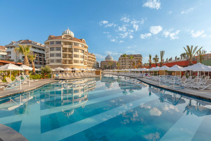 KIRMAN HOTELS BELAZUR RESORT & SPA (4 foto / 10)