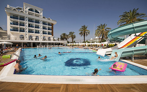PALM WORLD SIDE RESORT & SPA (2 foto / 10)