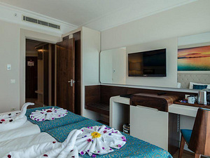 THE LUMOS DELUXE RESORT HOTEL & SPA (6 foto / 24)
