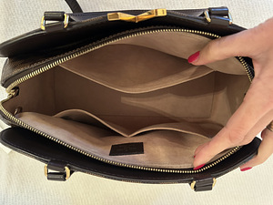 Louis Vuitton Kensington kott (7 foto / 10)