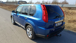 Nissan X-Trail (3 фото из 14)