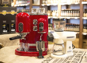 Kitchenaid espressomasin+ kohviveski /кофемашина + кофемолка (2 фото из 3)