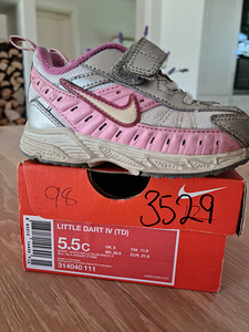 Tossud Nike, suurus 21,5 (2 foto / 3)
