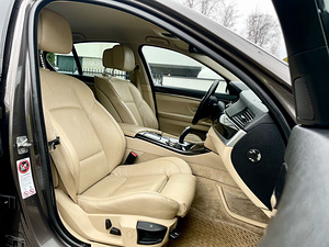 BMW 523i 2010 (7 foto / 8)