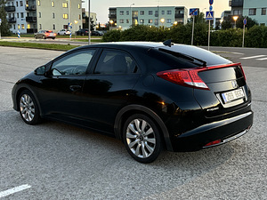 Honda civic 2012 (7 foto / 15)