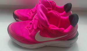 Nike tossud tüdrukule s.36 (1 foto / 5)
