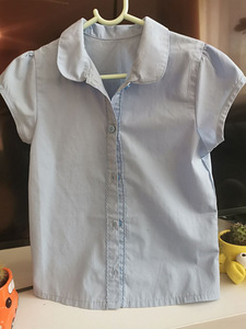 Голубая блузка для девочки в хорошем состоянии с. 116-122