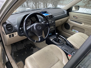 Lexus IS200 SportCross (5 foto / 5)