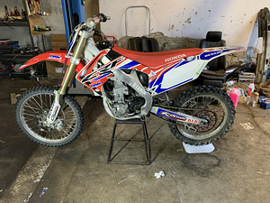 Honda crf250r (1 foto / 8)