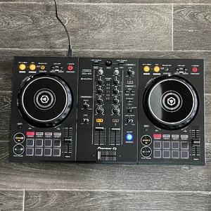 Пионер DDJ-400 (1 фото из 1)