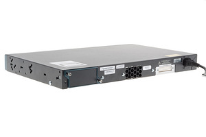Cisco Catalyst WS-C2960S-24TD-L switch (3 foto / 3)