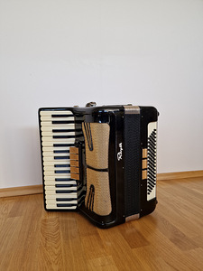 Akordion "Rhytmus" Saksa tootja (1 foto / 2)