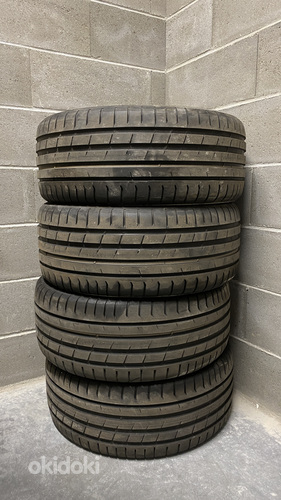 Nokian Powerproof 225/35 R19 suverehvid