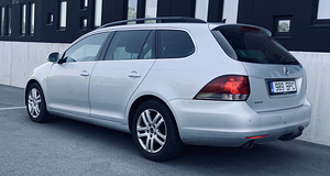 VW Golf 2011 Diisel 1.6 Automaat (8 foto / 10)