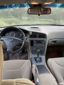 Volvo s60 (2 фото из 10)