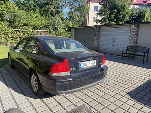 Volvo s60 (7 фото из 10)