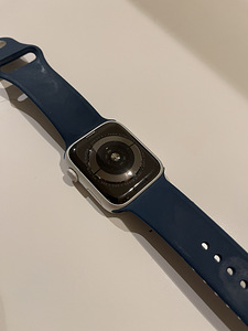 Apple watch 4 series 44 mm, Silver (3 foto / 3)