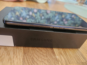 SAMSUNG S22 256GB (4 foto / 6)