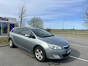 Opel Astra (3 фото из 6)