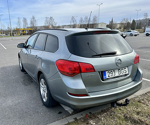 Opel Astra (4 фото из 6)