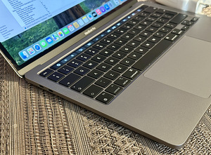 Apple Macbook Pro 13 M1 8/256GB Space Gray SWE (3 foto / 9)