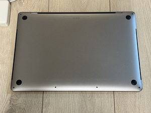 Apple Macbook Pro 16 2019 i7 32/512GB Space Gray ENG (5 foto / 8)